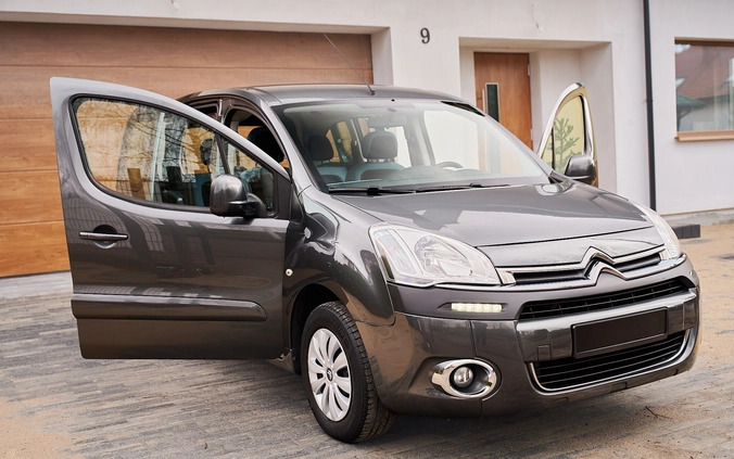 Citroen Berlingo cena 29900 przebieg: 232000, rok produkcji 2014 z Płock małe 781